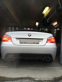 E60 530D Rear Apron Trimpanel EVO 2 For M Technic Rearskirt Genuine Carbon IN6061MCAR2 Mont