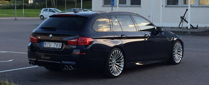 BMW F11 520D M5 Look 01
