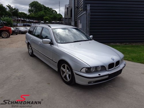 BMW E39 Touring 1
