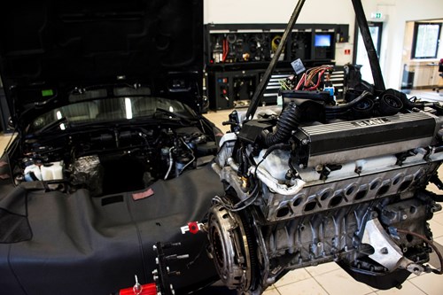 Schmiedmann BMW 850Csi E31 Motor Renovation 6845