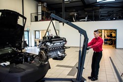 Schmiedmann BMW 850Csi E31 Motor Renovation 6840