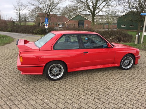 BMW M3 E30 4