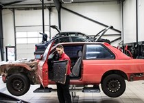 Schmiedmann BMW M3 E30 EVO2 Door Removal 9242