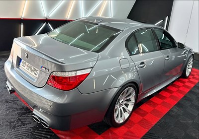 HU E60 M5